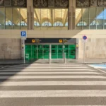 Acceso principal - Salidas - Exterior - Aeropuerto de Valencia